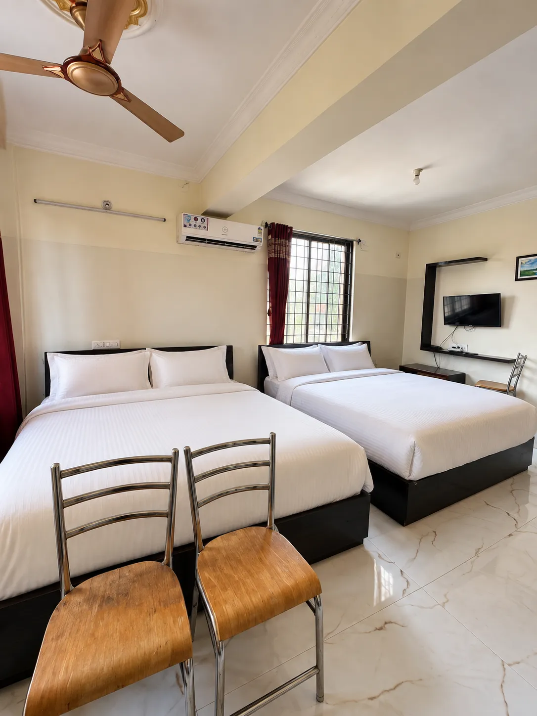 Crisp Twin Bed Hotel Room